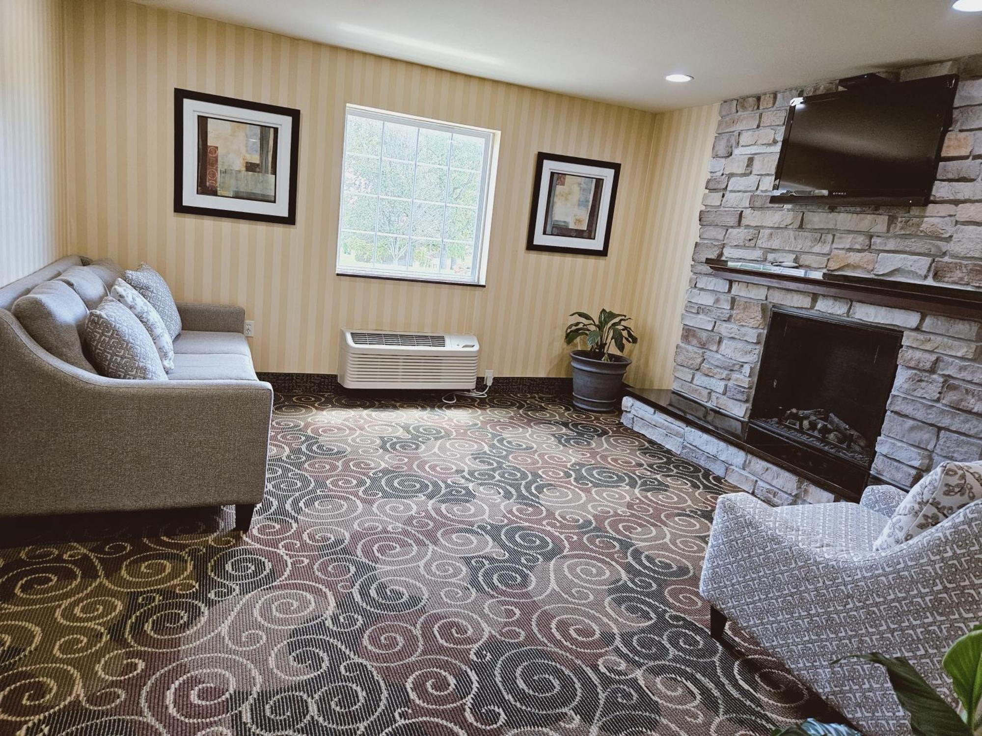 Cobblestone Inn & Suites - Bloomfield Exterior foto