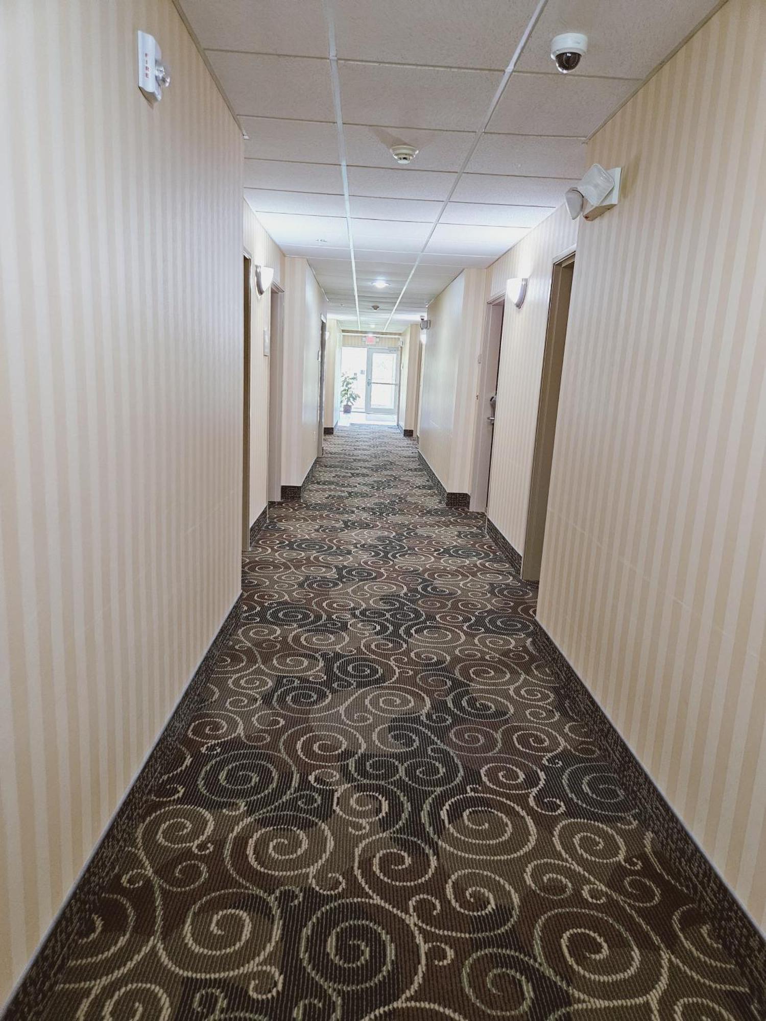 Cobblestone Inn & Suites - Bloomfield Exterior foto