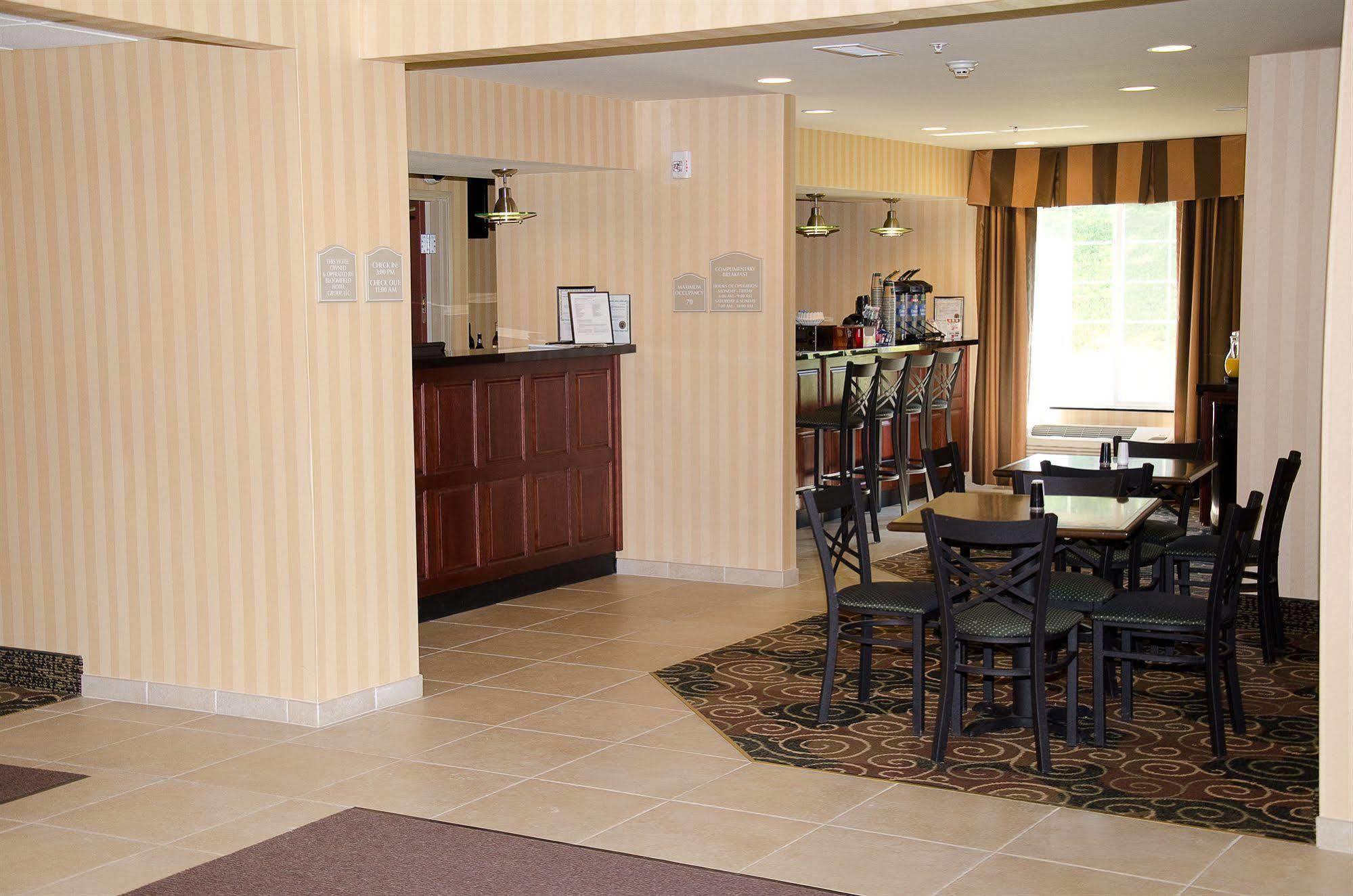 Cobblestone Inn & Suites - Bloomfield Exterior foto
